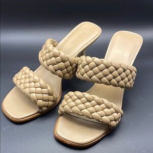 Michael Kors Tan Braided Women's Sandals SIZE 6.5